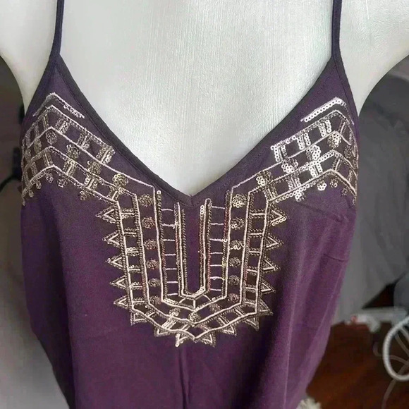 Size M purple racerback tank top with bronze/champagne sequins from Express - Picture 2 of 5